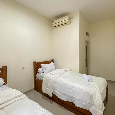 Nipa Guest House Near Universitas Widyagama Mitra Reddoorz Blimbing  المظهر الخارجي الصورة