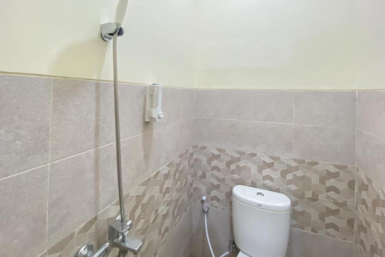 Nipa Guest House Near Universitas Widyagama Mitra Reddoorz Blimbing  المظهر الخارجي الصورة